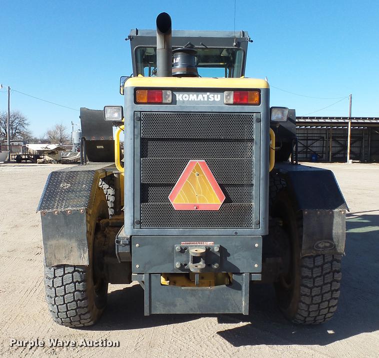 image for item DC0549 2004 Komatsu GD675 motor grader