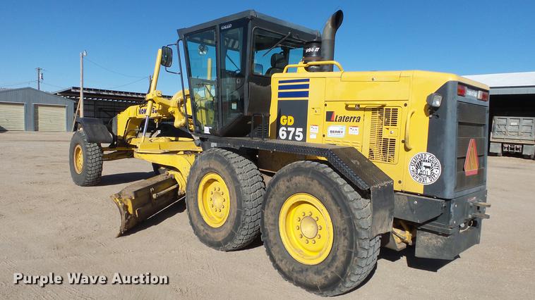 image for item DC0549 2004 Komatsu GD675 motor grader