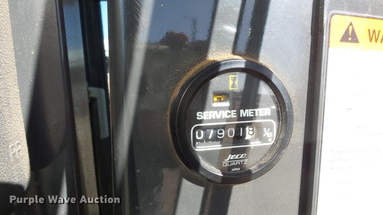 image for item DC0549 2004 Komatsu GD675 motor grader