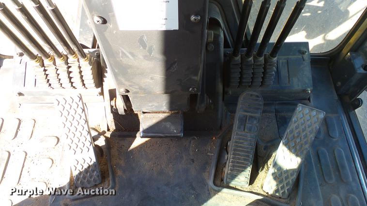 image for item DC0549 2004 Komatsu GD675 motor grader