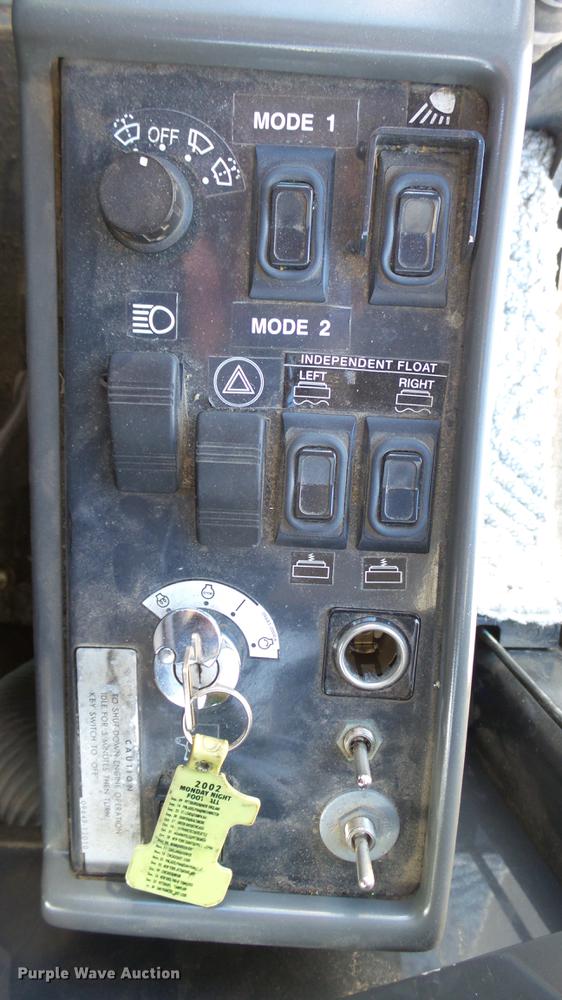 image for item DC0549 2004 Komatsu GD675 motor grader