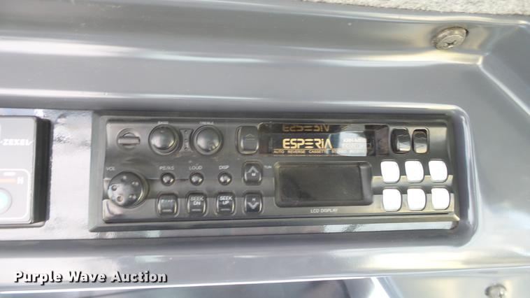 image for item DC0549 2004 Komatsu GD675 motor grader