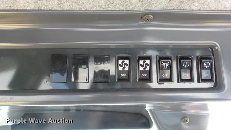 image for item DC0549 2004 Komatsu GD675 motor grader