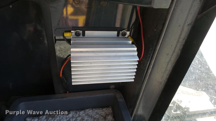 image for item DC0549 2004 Komatsu GD675 motor grader