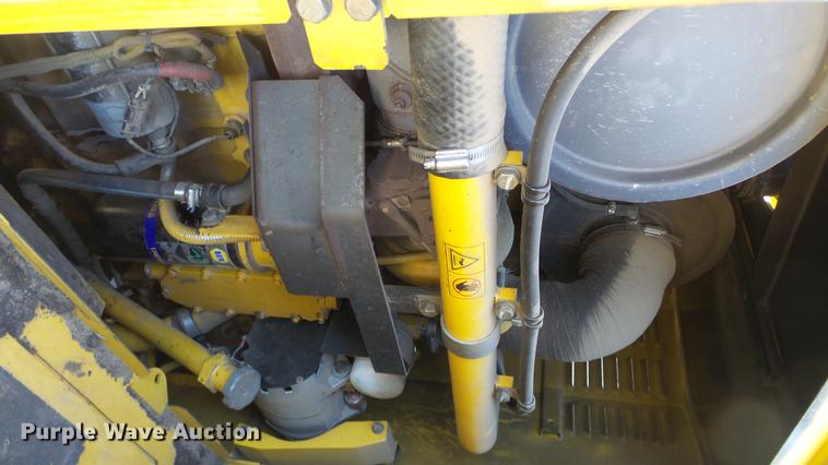 image for item DC0549 2004 Komatsu GD675 motor grader