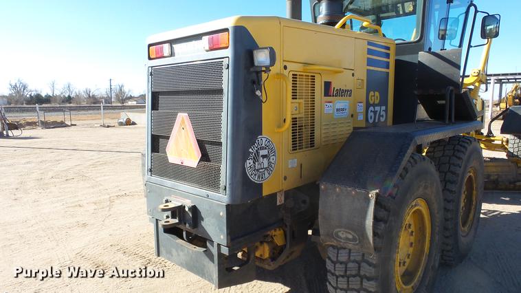 image for item DC0549 2004 Komatsu GD675 motor grader