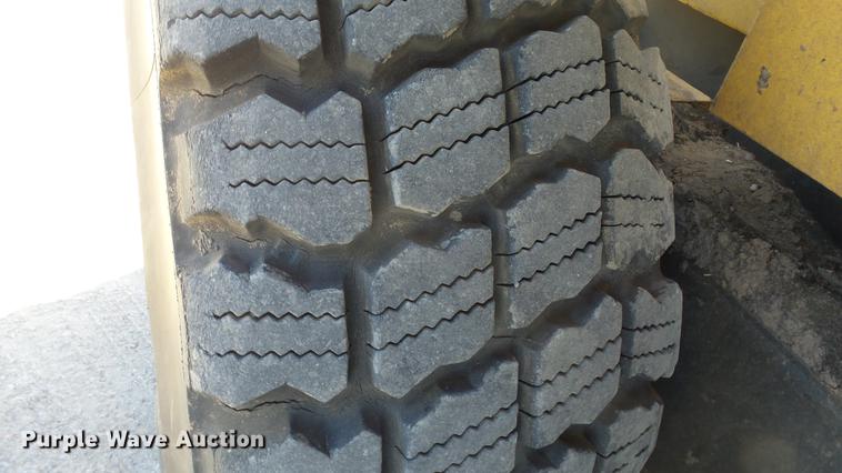 image for item DC0549 2004 Komatsu GD675 motor grader