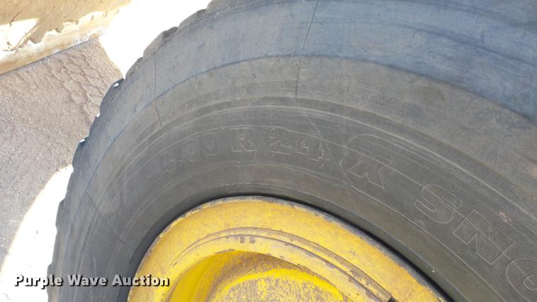 image for item DC0549 2004 Komatsu GD675 motor grader