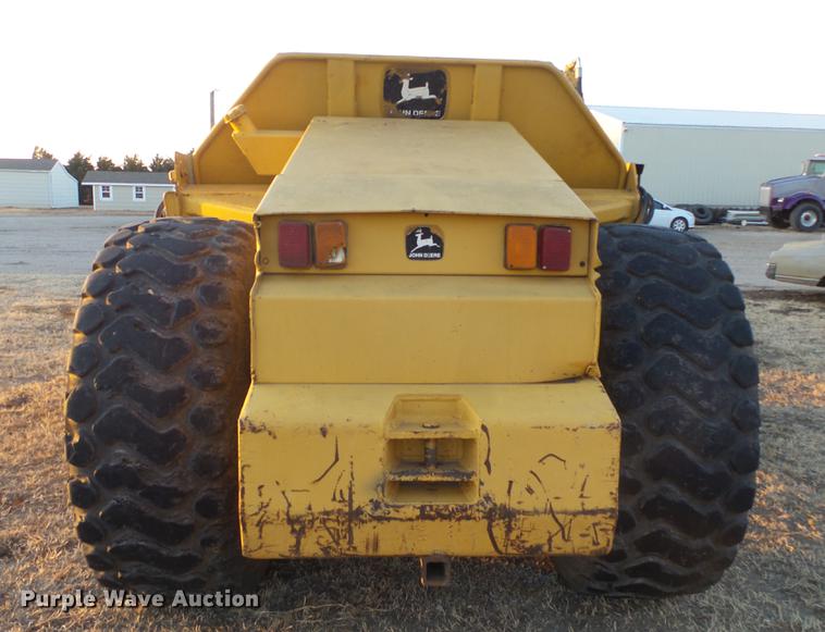 image for item DC0550 1991 John Deere 762B elevating scraper