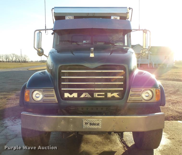 image for item DC0551 2007 Mack CV713 dump truck