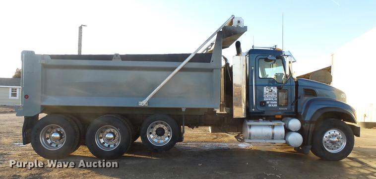 image for item DC0551 2007 Mack CV713 dump truck