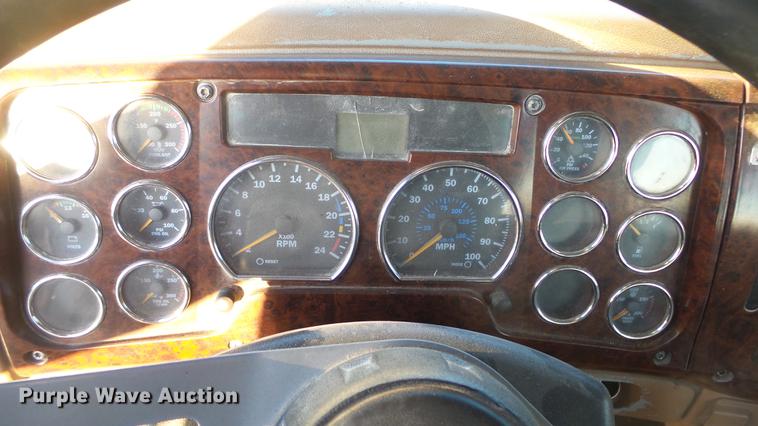 image for item DC0551 2007 Mack CV713 dump truck