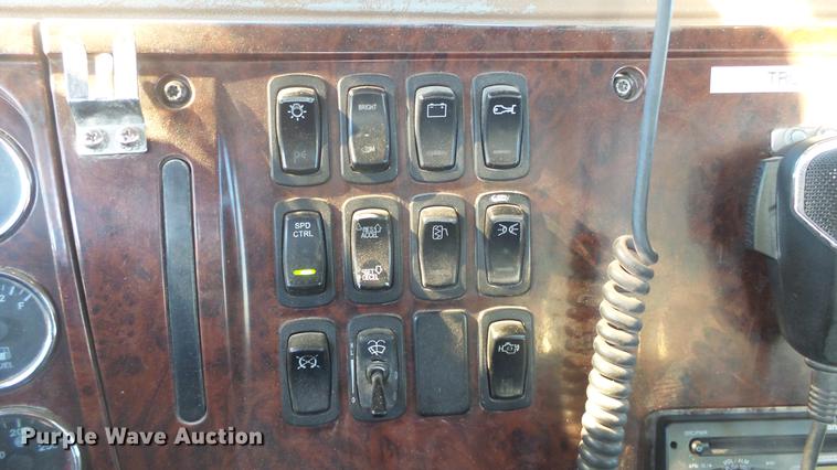 image for item DC0551 2007 Mack CV713 dump truck