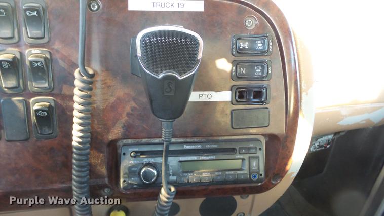 image for item DC0551 2007 Mack CV713 dump truck