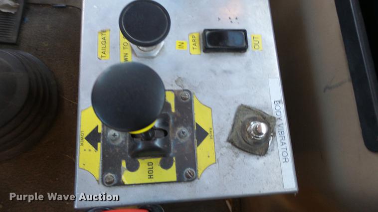 image for item DC0551 2007 Mack CV713 dump truck