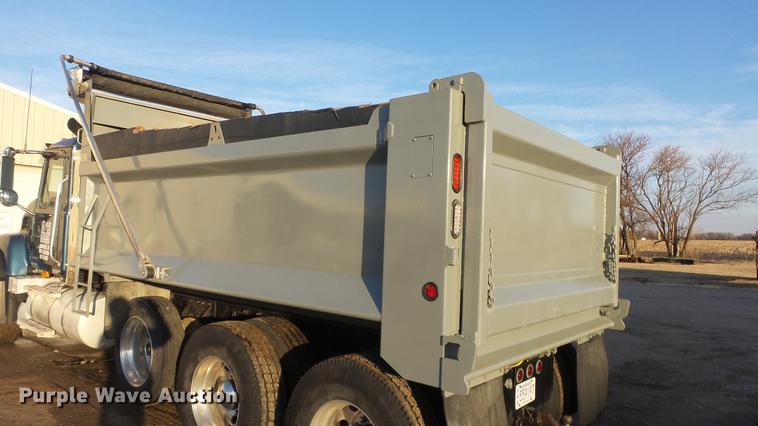 image for item DC0551 2007 Mack CV713 dump truck