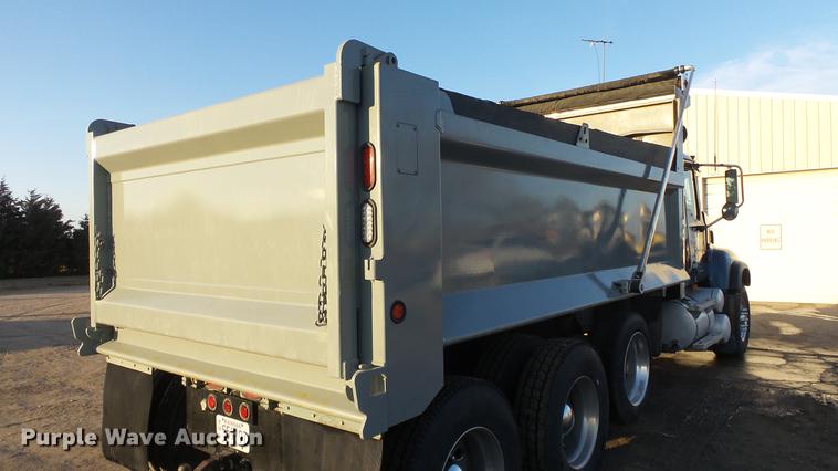 image for item DC0551 2007 Mack CV713 dump truck