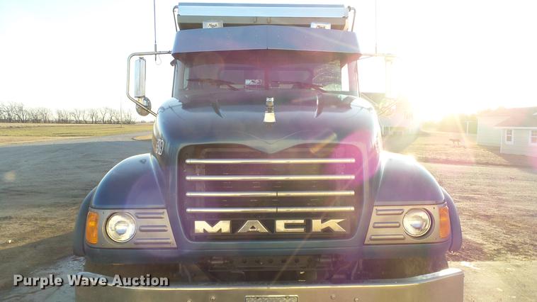image for item DC0551 2007 Mack CV713 dump truck