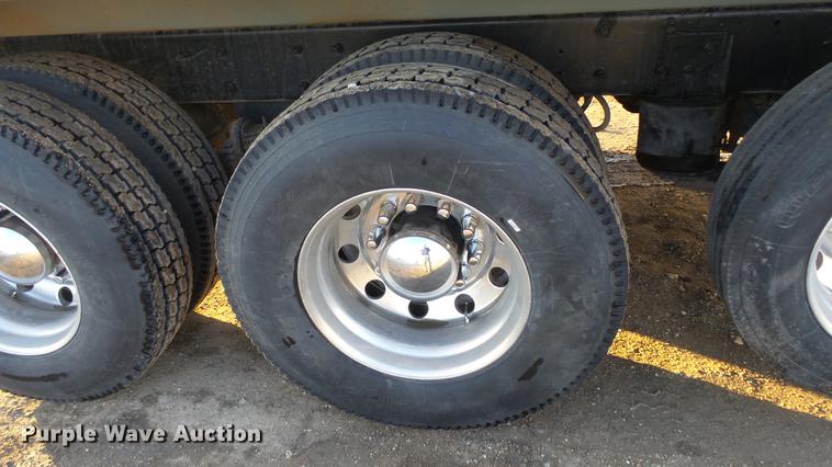 image for item DC0551 2007 Mack CV713 dump truck