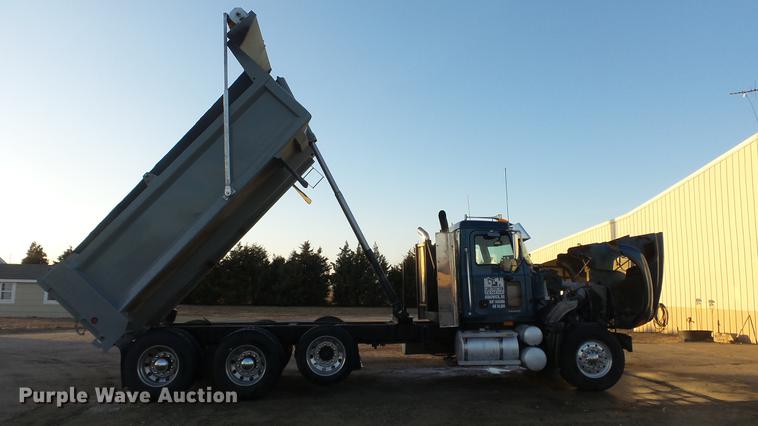 image for item DC0551 2007 Mack CV713 dump truck