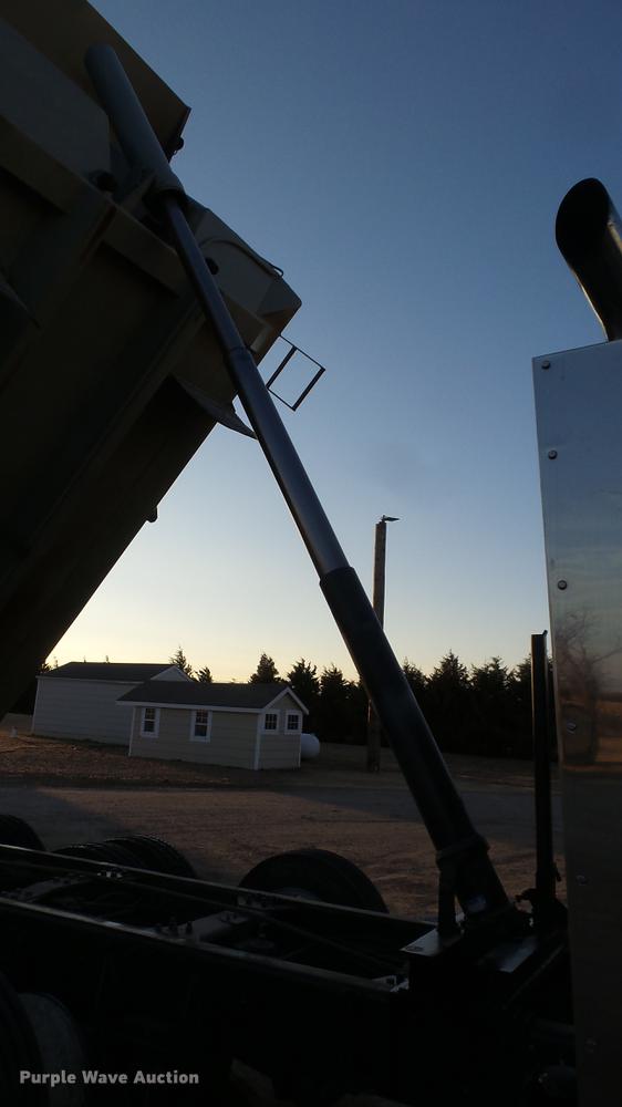 image for item DC0551 2007 Mack CV713 dump truck