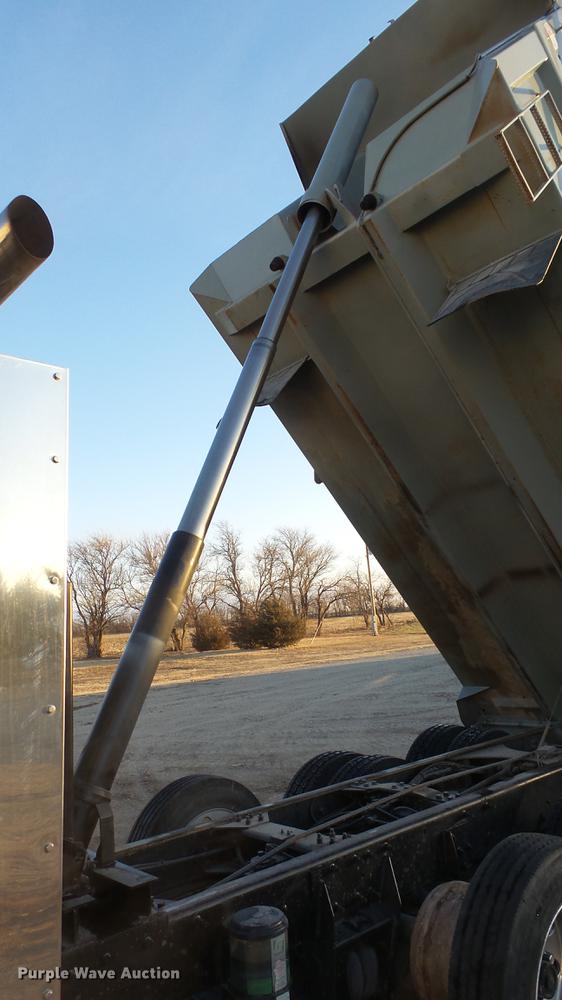 image for item DC0551 2007 Mack CV713 dump truck