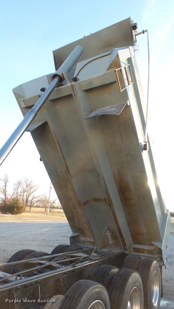 image for item DC0551 2007 Mack CV713 dump truck