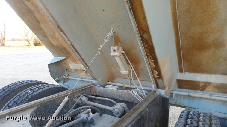 image for item DC0551 2007 Mack CV713 dump truck