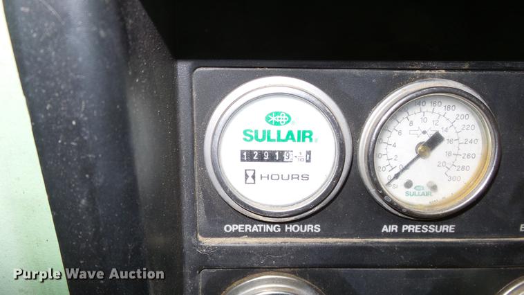 image for item DC0559 Sullair 185 air compressor