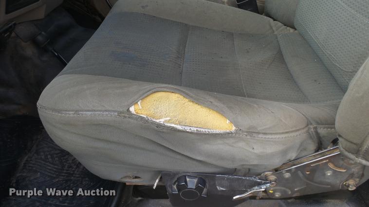 image for item DC0562 2009 Ford F350 Super Duty Crew Cab flatbed truck