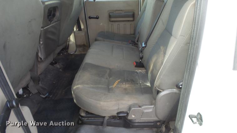 image for item DC0562 2009 Ford F350 Super Duty Crew Cab flatbed truck