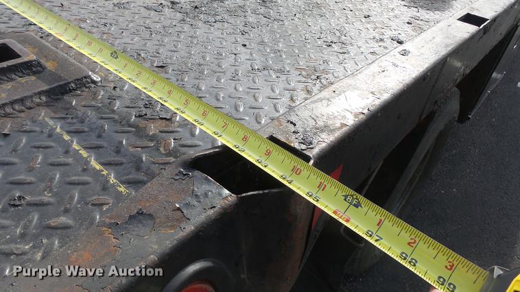 image for item DC0562 2009 Ford F350 Super Duty Crew Cab flatbed truck