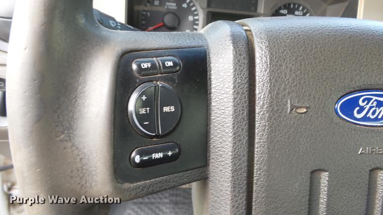 image for item DC0564 2008 Ford F350 Crew Cab utility bed pickup truck