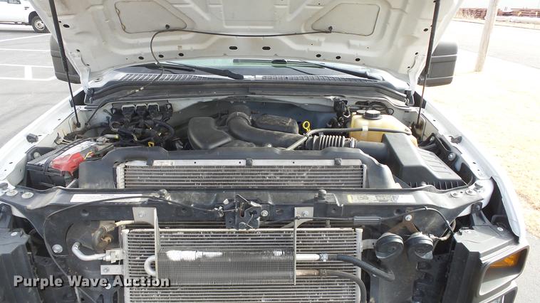 image for item DC0564 2008 Ford F350 Crew Cab utility bed pickup truck