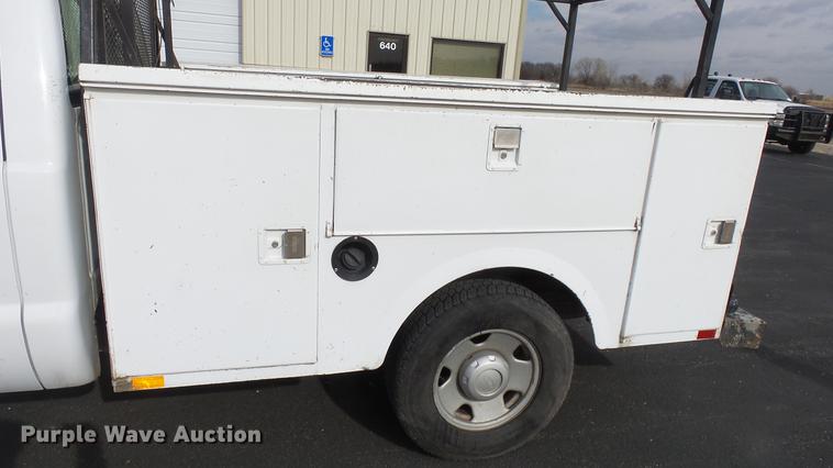 image for item DC0564 2008 Ford F350 Crew Cab utility bed pickup truck