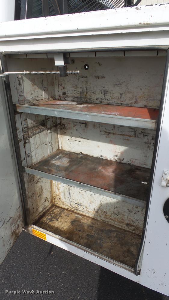 image for item DC0564 2008 Ford F350 Crew Cab utility bed pickup truck