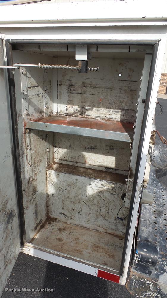 image for item DC0564 2008 Ford F350 Crew Cab utility bed pickup truck