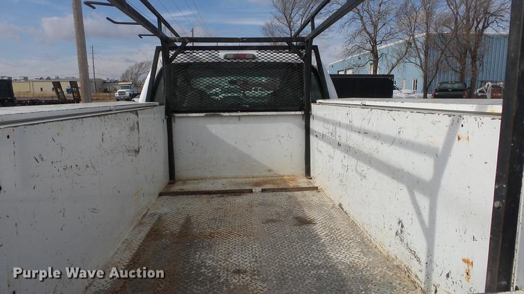 image for item DC0564 2008 Ford F350 Crew Cab utility bed pickup truck