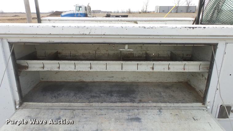 image for item DC0564 2008 Ford F350 Crew Cab utility bed pickup truck