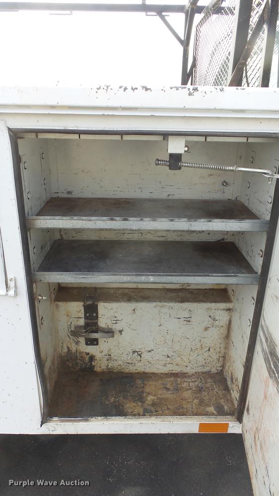 image for item DC0564 2008 Ford F350 Crew Cab utility bed pickup truck