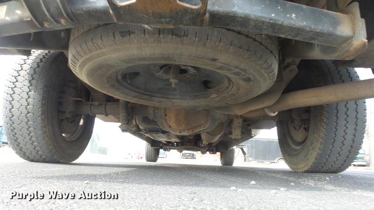 image for item DC0564 2008 Ford F350 Crew Cab utility bed pickup truck