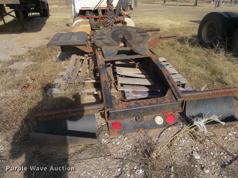 image for item DC0790 2008 Mack CHU613 semi truck