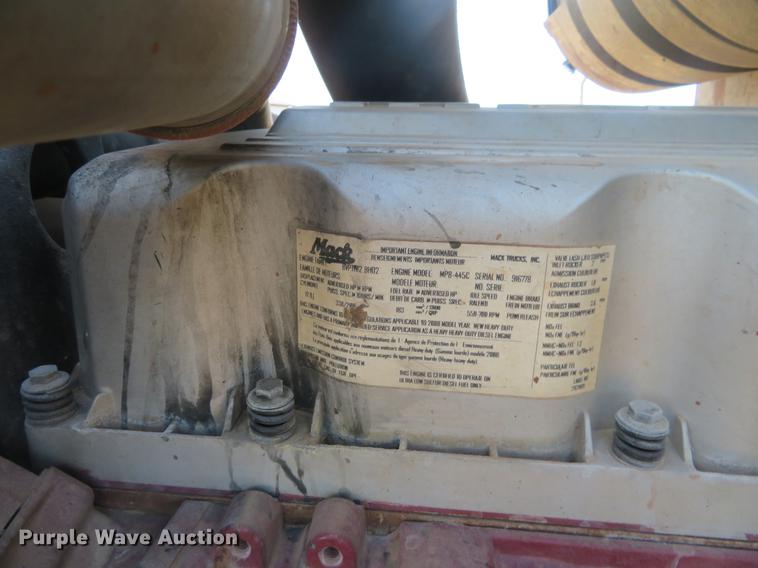 image for item DC0792 2009 Mack CHU613 semi truck