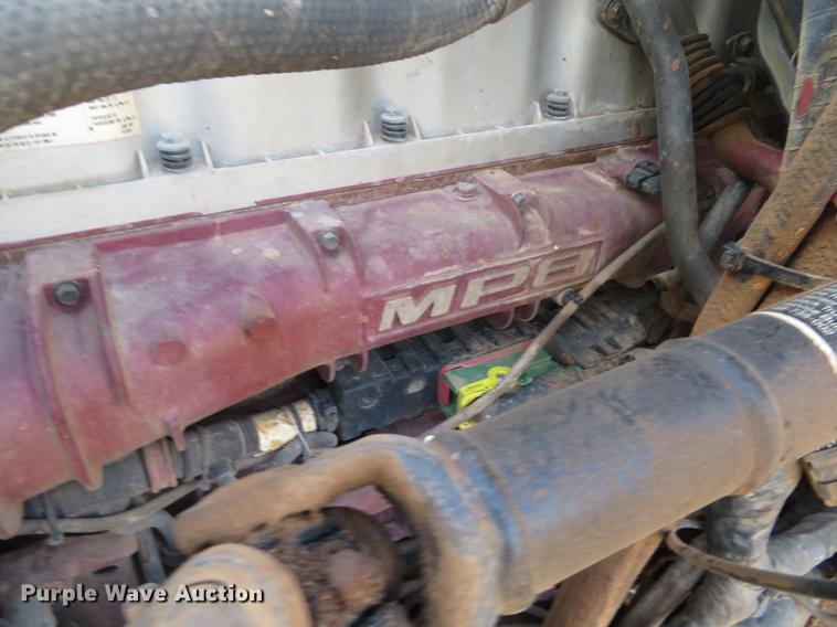 image for item DC0792 2009 Mack CHU613 semi truck