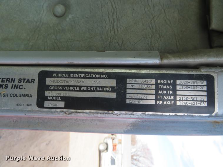 image for item DC0797 1994 Western Star 490 oil field truck