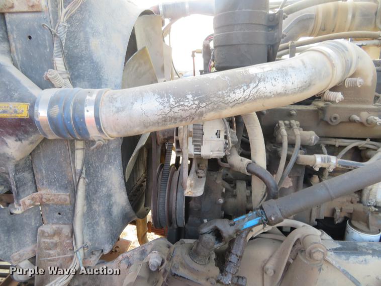 image for item DC0797 1994 Western Star 490 oil field truck