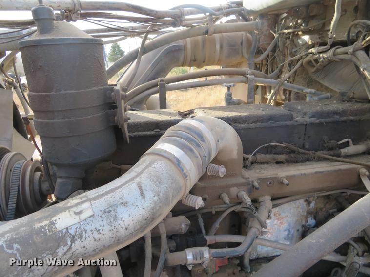 image for item DC0797 1994 Western Star 490 oil field truck