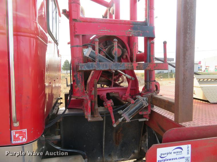 image for item DC0797 1994 Western Star 490 oil field truck