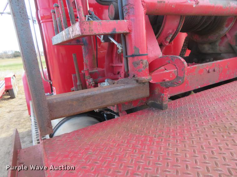 image for item DC0797 1994 Western Star 490 oil field truck