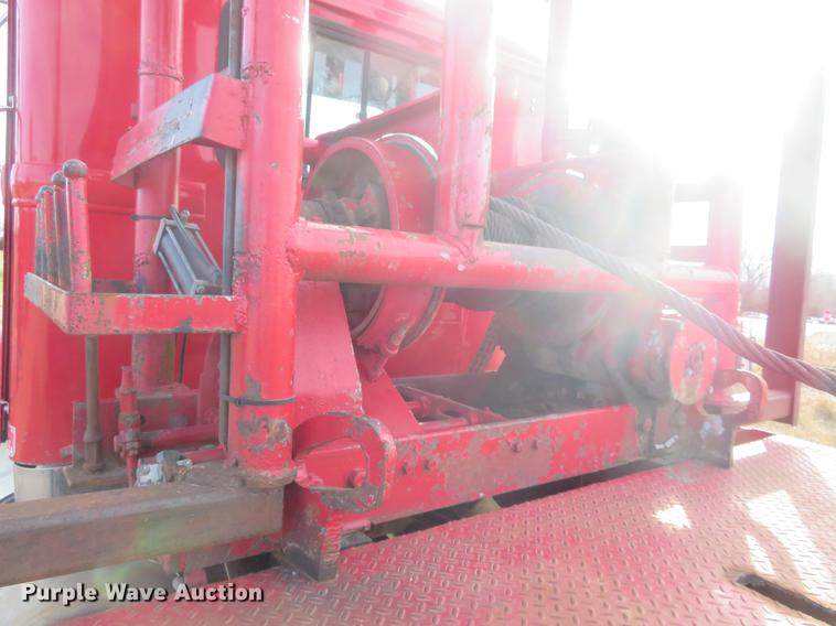 image for item DC0797 1994 Western Star 490 oil field truck